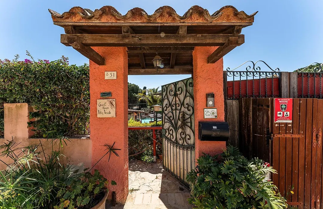 Guest House Villa Verde - Short Term Room Rentals-1
